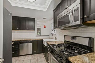 1083 Shadowridge Dr in Vista, CA - Building Photo