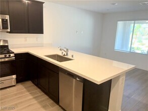 10772 Astell Isle Ct in Las Vegas, NV - Building Photo - Building Photo