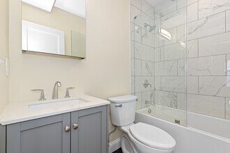 232 Fulton St in Medford, MA - Foto de edificio - Building Photo