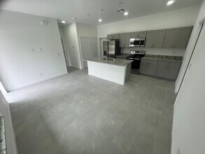 1020 Eubanks St in Lehigh Acres, FL - Building Photo - Building Photo