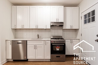 4500 N Ashland Ave in Chicago, IL - Building Photo - Building Photo