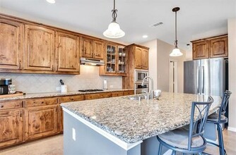 501 Eastland Dr in Lewisville, TX - Building Photo - Building Photo