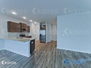 7215 Chatfield Wy NW in Huntsville, AL - Building Photo - Building Photo