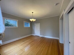2423 11th Ave E in Seattle, WA - Building Photo - Building Photo