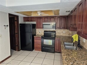 4907 Catalina Dr in Naples, FL - Building Photo - Building Photo