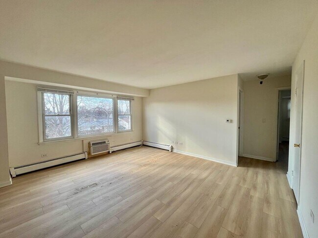 5811 Rose Ave in Countryside, IL - Building Photo - Building Photo