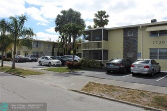 1720 Funston St in Hollywood, FL - Building Photo - Building Photo