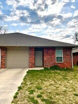 3225-3225 N Emerson St in Enid, OK - Building Photo