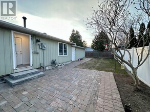 631 MacLaren Dr in Burlington, ON - Building Photo - Building Photo