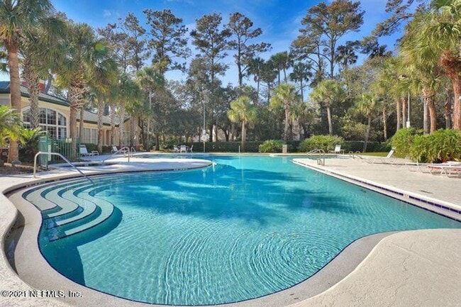 property at 190 Veracruz Dr