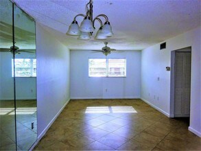 600 SW 2nd Ave-Unit -240 in Boca Raton, FL - Building Photo - Building Photo