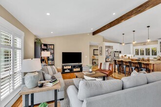 9 Arcangel Ct in Fairfax, CA - Building Photo - Building Photo
