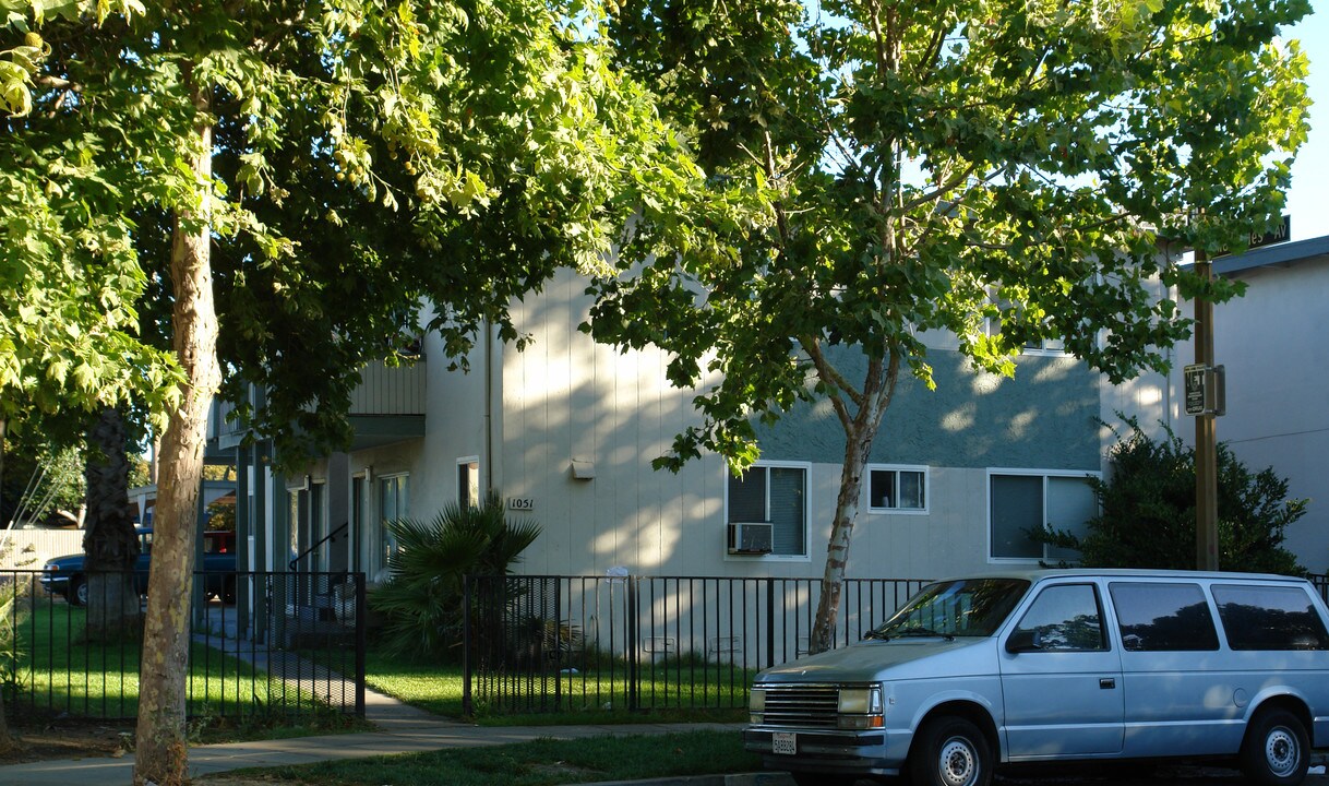 1051 Appian Lane in San Jose, CA - Foto de edificio
