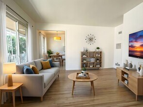 Spacious 1 & 2 Bedroom Apartments in Burbank, CA - Foto de edificio - Building Photo