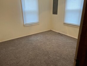 1604 Ozark St in Rolla, MO - Building Photo - Building Photo