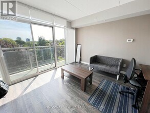 308-308 Lester St in Waterloo, ON - Building Photo - Building Photo