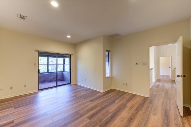 property at 5300 Mercer St