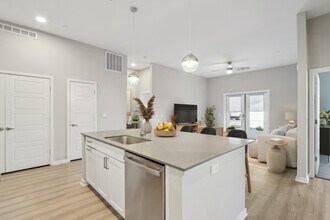 The Aston in Scottsdale, AZ - Building Photo - Building Photo