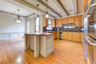 2510 Potomac Dr in Houston, TX - Building Photo - Building Photo