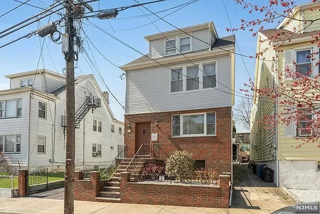 property at 171 Highland Ave