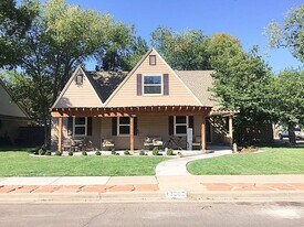 3002 21st St in Lubbock, TX - Building Photo