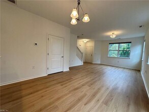 2802 Rowling Wy in Chesapeake, VA - Building Photo - Building Photo