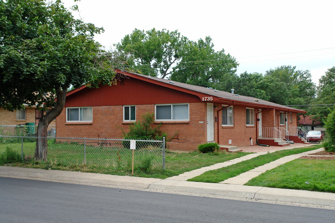 1735 Chester St in Aurora, CO - Building Photo