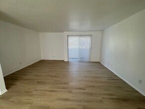 953 W 1st St in San Pedro, CA - Building Photo - Building Photo