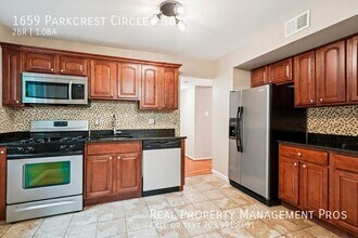 1659 Parkcrest Cir in Reston, VA - Building Photo - Building Photo