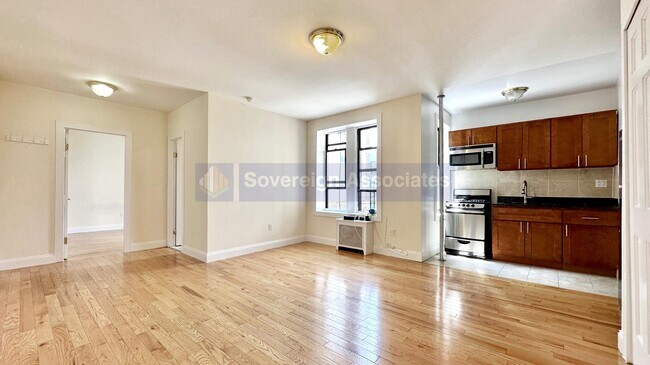 585 W 204th St in New York, NY - Building Photo - Building Photo
