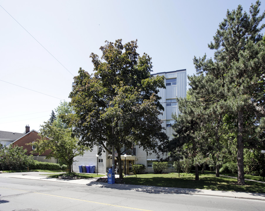 50 Main St in Toronto, ON - Building Photo