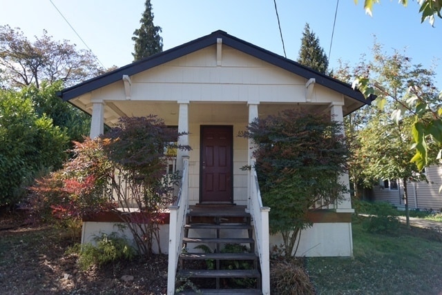 property at 6525 N Maryland Ave