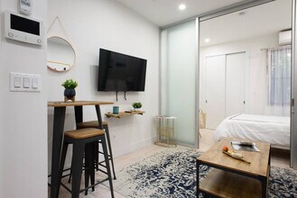 315 E 78th St in New York, NY - Building Photo - Building Photo
