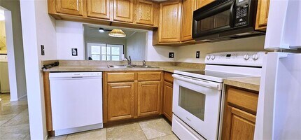 3036 Eastland Blvd in Clearwater, FL - Building Photo - Building Photo