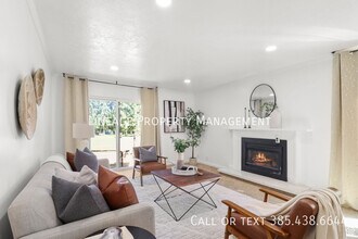 4487 St Andrews Dr in South Jordan, UT - Building Photo - Building Photo