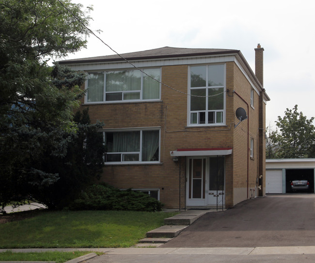 34 Leduc Dr in Toronto, ON - Building Photo - Primary Photo