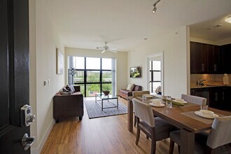 200 S Peyton St in Alexandria, VA - Building Photo - Building Photo