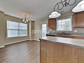 5523 Golden Gate Rd in Knoxville, TN - Foto de edificio - Building Photo