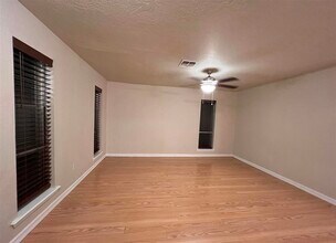 805 SE Brigadoon Way in Lawton, OK - Building Photo - Building Photo