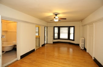 Lancaster Apartments in Milwaukee, WI - Foto de edificio - Interior Photo