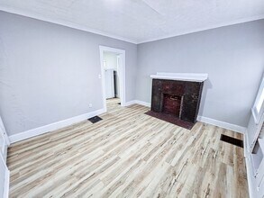 4830 E Washington St-Unit -Unit 2 in Indianapolis, IN - Building Photo - Building Photo