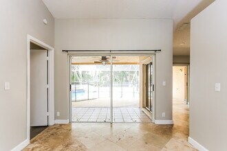 4557 NW 51st St in Coconut Creek, FL - Foto de edificio - Building Photo