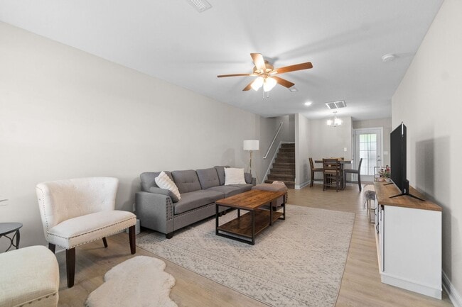 property at 4010 Ft Sumter Dr