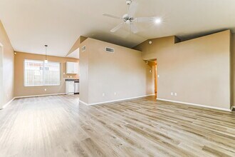 4012 E Covina St in Mesa, AZ - Building Photo - Building Photo