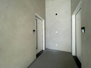 140 N Carondelet St in Los Angeles, CA - Building Photo - Building Photo