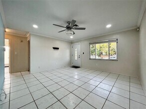 6100 4th Ave S in St. Petersburg, FL - Building Photo - Building Photo