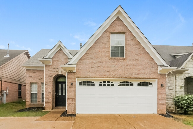 property at 1420 Marhill Cove