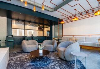 Esplanade Cartier in Montréal, QC - Building Photo - Interior Photo