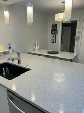 2101 21st Ln in Palm Beach Gardens, FL - Foto de edificio - Building Photo