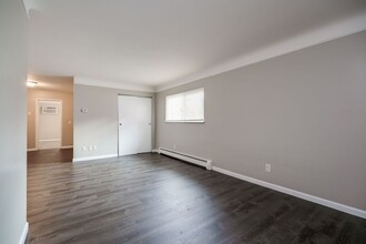 Pearl Street Apartments in Cincinnati, OH - Building Photo - Interior Photo